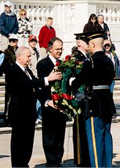 Supreme Knight Carl A. Anderson at the tomb of the unknown soldier